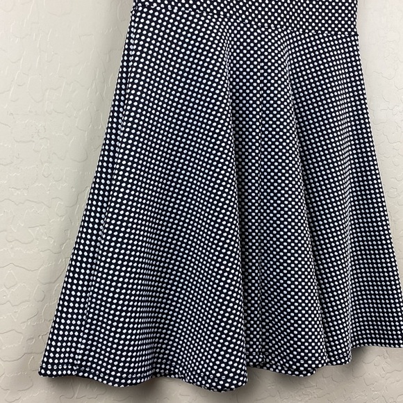 Forever 21 Women's Black/White Polka Dot Skater Dress Size S EUC - Picture 4 of 8